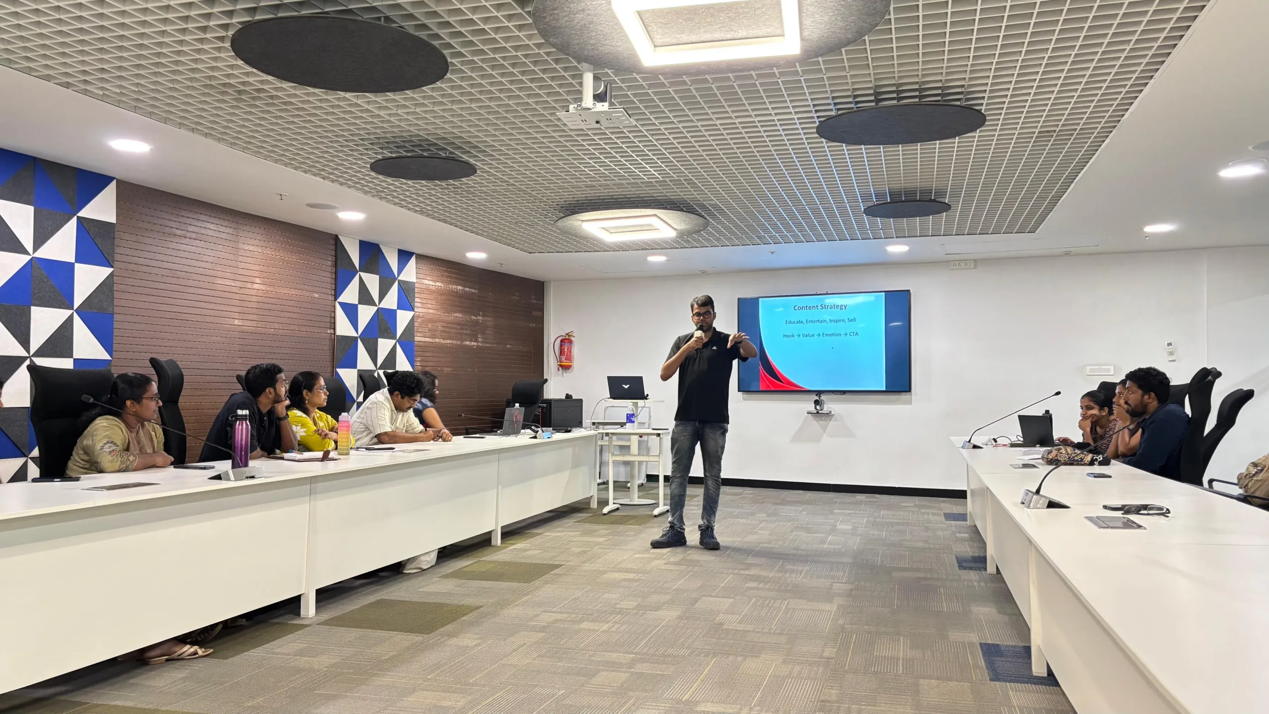 Cracking the Content Code: Crafting Value in the Digital Age